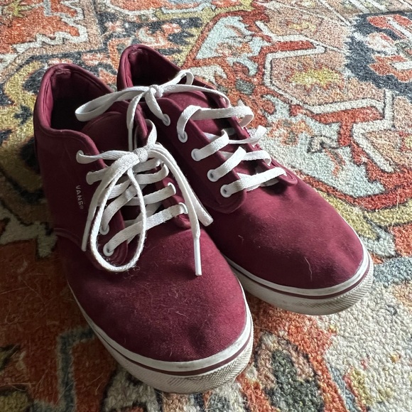 Vans - Picture 2 of 4